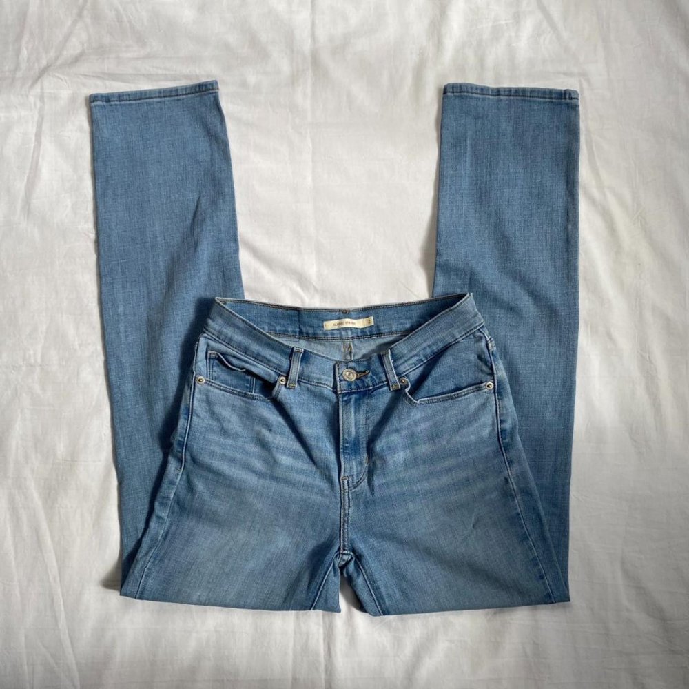 Levi's Classic Straight Light Wash Jeans